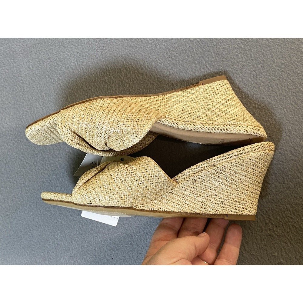New! A New Day Women's Size 6 Natural Straw Textured Open Toe Wedges Memory Foam - Picture 2 of 8